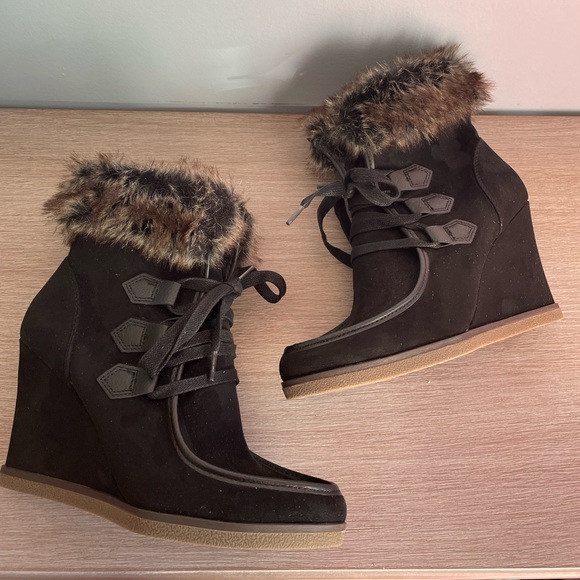 Black suede high heel boots with faux fur collar. Great condition! Worn once - Picture 1 of 4